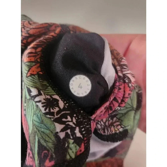 Lululemon Wunder Under High Rise Zen Garden Floral Size 4. NWOT. - Picture 4 of 7
